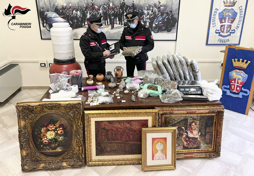 droga e reperti archeologici sequestrati dai carabinieri